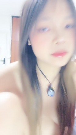 发育极好的00后大眼美女!【纯欲小狗】真是个极品炮架 绝对明星颜值 操起来很爽