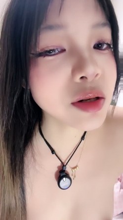 发育极好的00后大眼美女!【纯欲小狗】真是个极品炮架 绝对明星颜值 操起来很爽